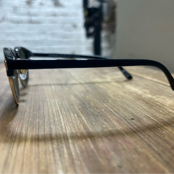 Stylish Disney Black and Gold Women’s Sunglasses - Picture 2 of 5